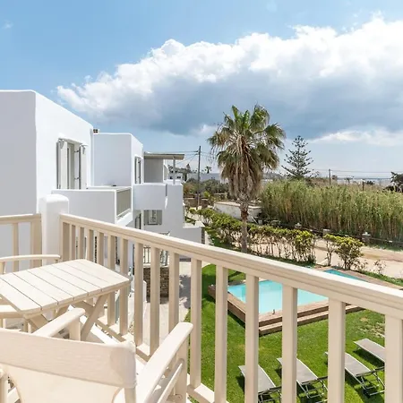 Ninemia Tinos Grand 205