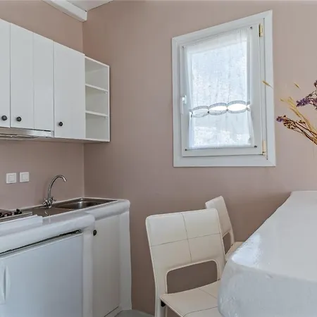 Ninemia Tinos Grand 205 Kionia