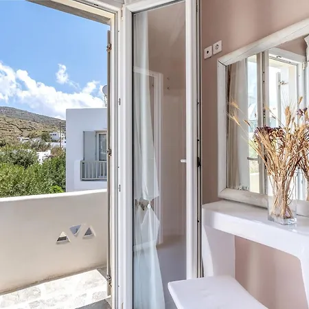 Ninemia Tinos Grand 205 Kionia